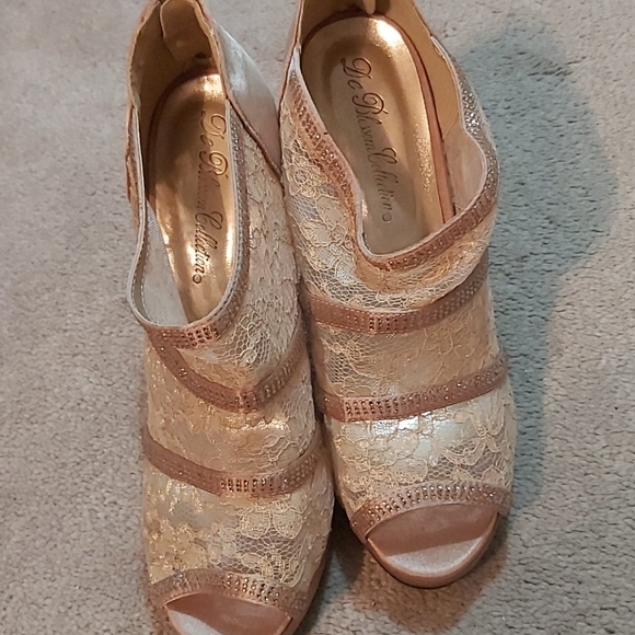 Heels - Picture 4 of 8